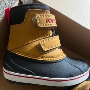 Brand new unused Reima Coconi Toddler boots